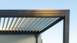 Pergola bioclimatique