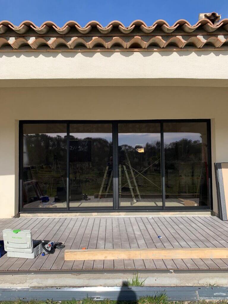 grande baie Coulissante 4 vantaux en aluminium