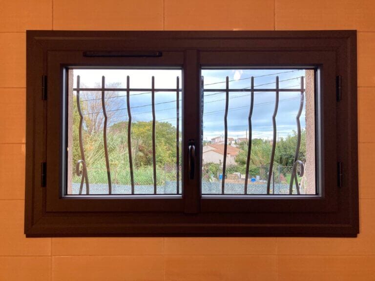 fenêtres en Aluminium marron sur mesure