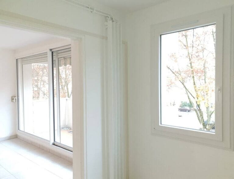 Chantier fenêtre & porte fenêtre coulissante en alu blanche