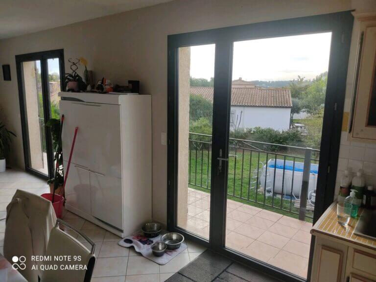 Menuiseries en fibre de verre grandes dimensions