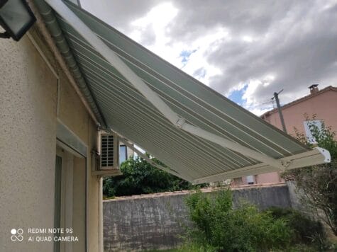 Pose d'un Store Banne