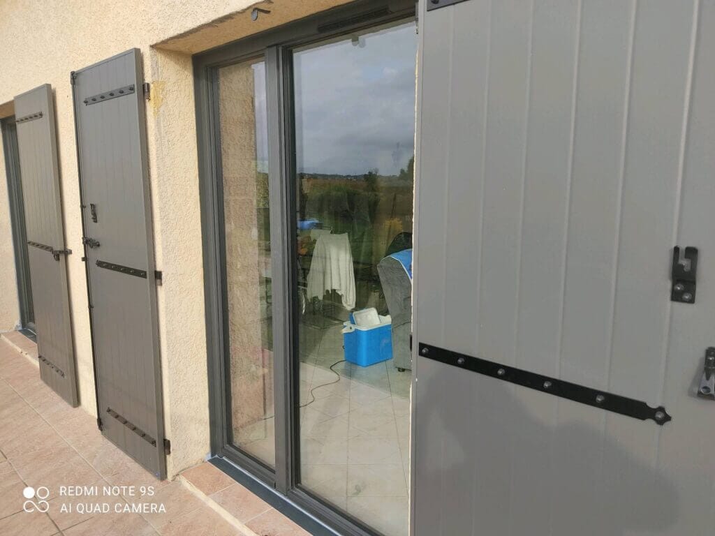 Menuiseries en fibre de verre grandes dimensions