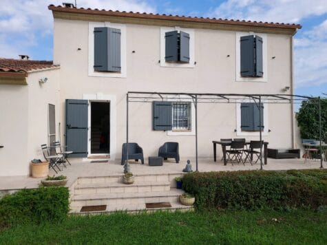 pose de volets battants Aluminium gris anthracite 7016 de forme cintrée