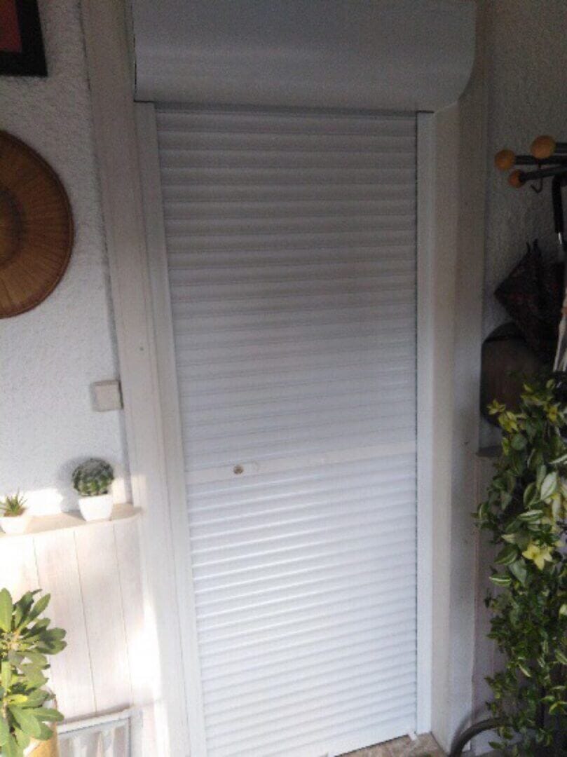 Volet Roulant à Tirage Direct Pour Porte D'entrée - Aluminium Blanc 84x240 Cm - Neuf