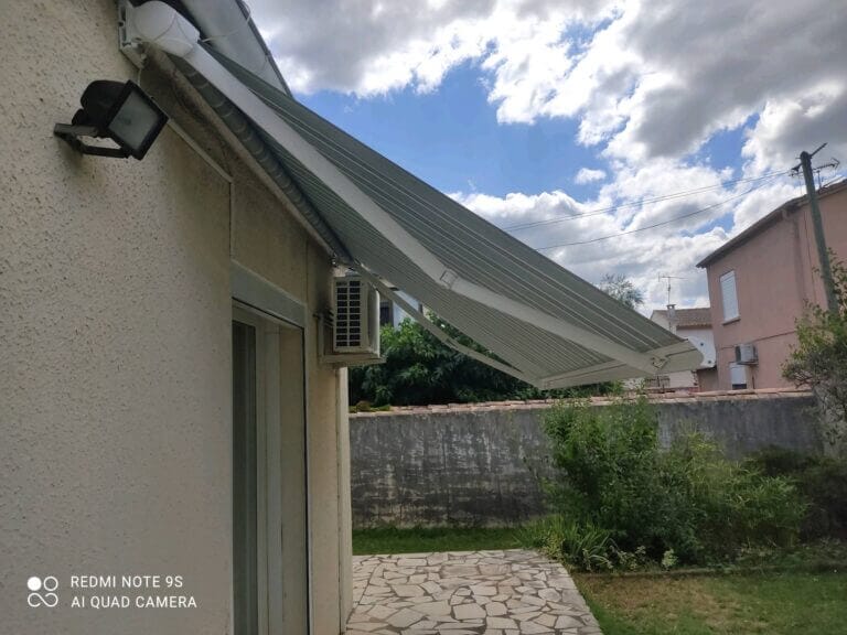 Pose d'un Store Banne